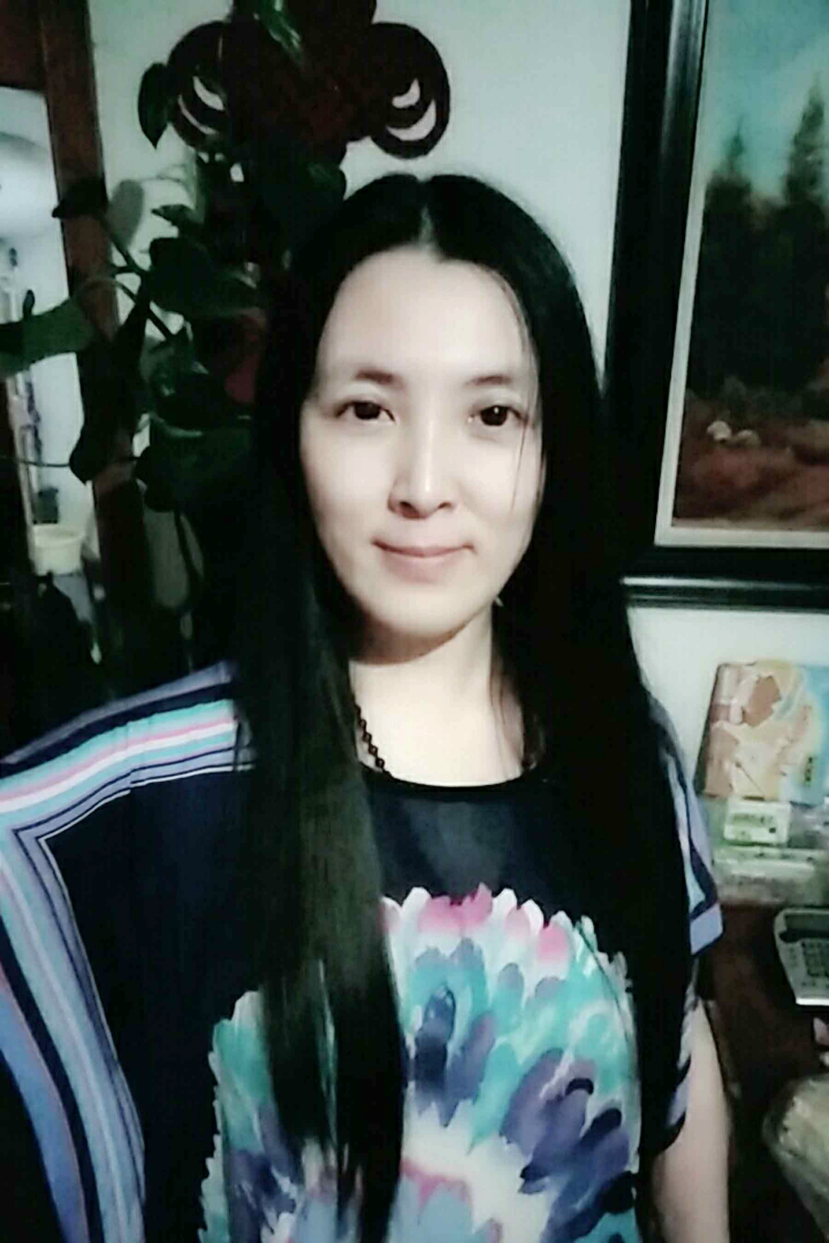 《财富与艺术》——2025年胡润最具收藏潜力艺术家何婉菁